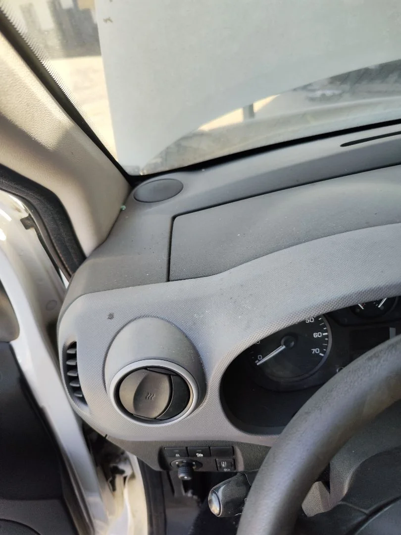 Foto de SALPICADERO CITROEN BERLINGO FURGÓN 1.6 Blue-HDI FAP (99 CV / 73 KW)