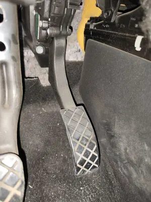 Foto de POTENCIOMETRO PEDAL VOLKSWAGEN POLO V (6R1) 1.2  (60 CV / 44 KW)