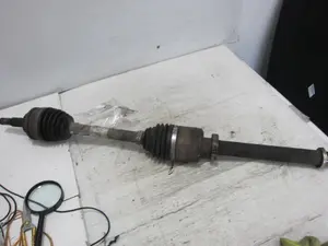 Foto de TRANSMISION DELANTERA DERECHA NISSAN SUNNY (B11) referencia 535800