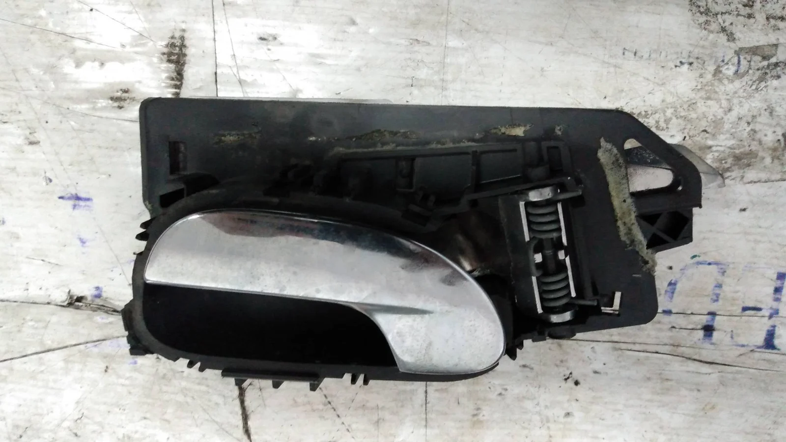 Foto de MANETA INTERIOR DELANTERA IZQUIERDA PEUGEOT 307 (S1)(04.2001) referencia 9643604577