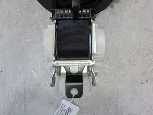 Foto de CINTURON SEGURIDAD TRASERO CENTRAL CITROEN C5 AIRCROSS 1.2 12V e-THP / PureTech (131 CV / 96 KW) referencia 34198419B foto 6