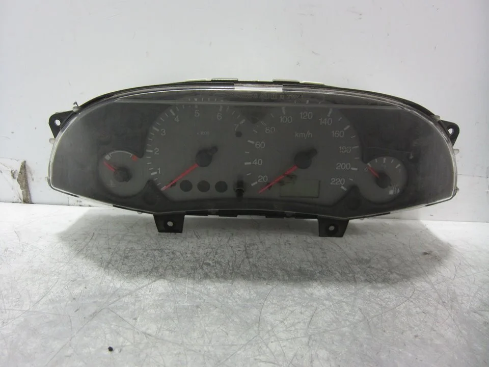 Foto de CUADRO INSTRUMENTOS FORD FOCUS BERLINA (CAK) 1.6 16V CAT (101 CV / 74 KW) referencia 98AP10841BC