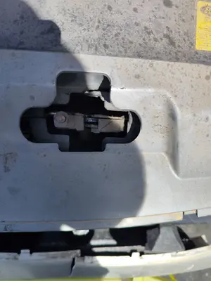 Foto de CERRADURA CAPO FORD MONDEO BERLINA (GE) 2.0 TDCi CAT (131 CV / 96 KW)