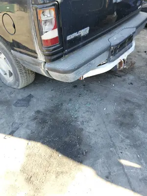 Foto de PARAGOLPES TRASERO FORD EXPLORER (UN46) 4.0 V6 CAT (156 CV / 115 KW) foto 2