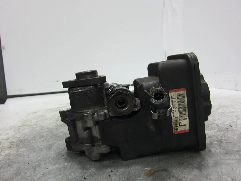 Foto de BOMBA DIRECCION BMW SERIE 3 BERLINA (E46) 2.0 Diesel CAT (116 CV / 85 KW) referencia 6757465