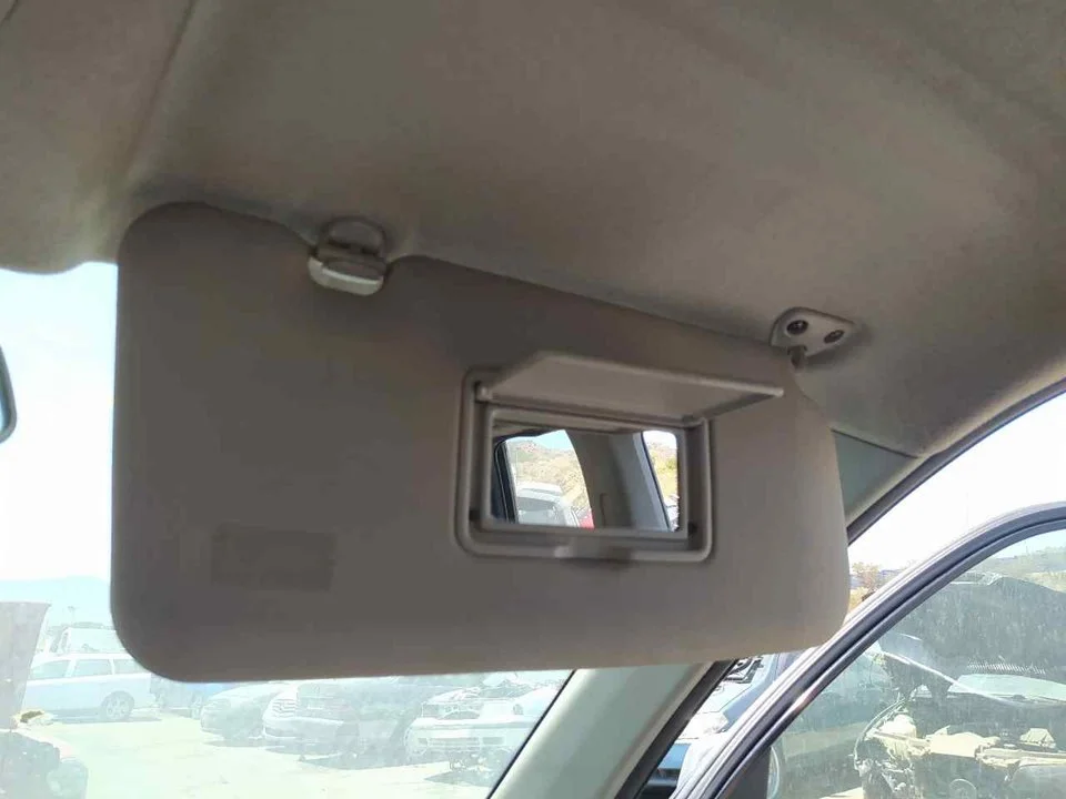 Foto de PARASOL DERECHO NISSAN X-TRAIL (T30) 2.2 16V Turbodiesel CAT (114 CV / 84 KW) referencia 964008H97A