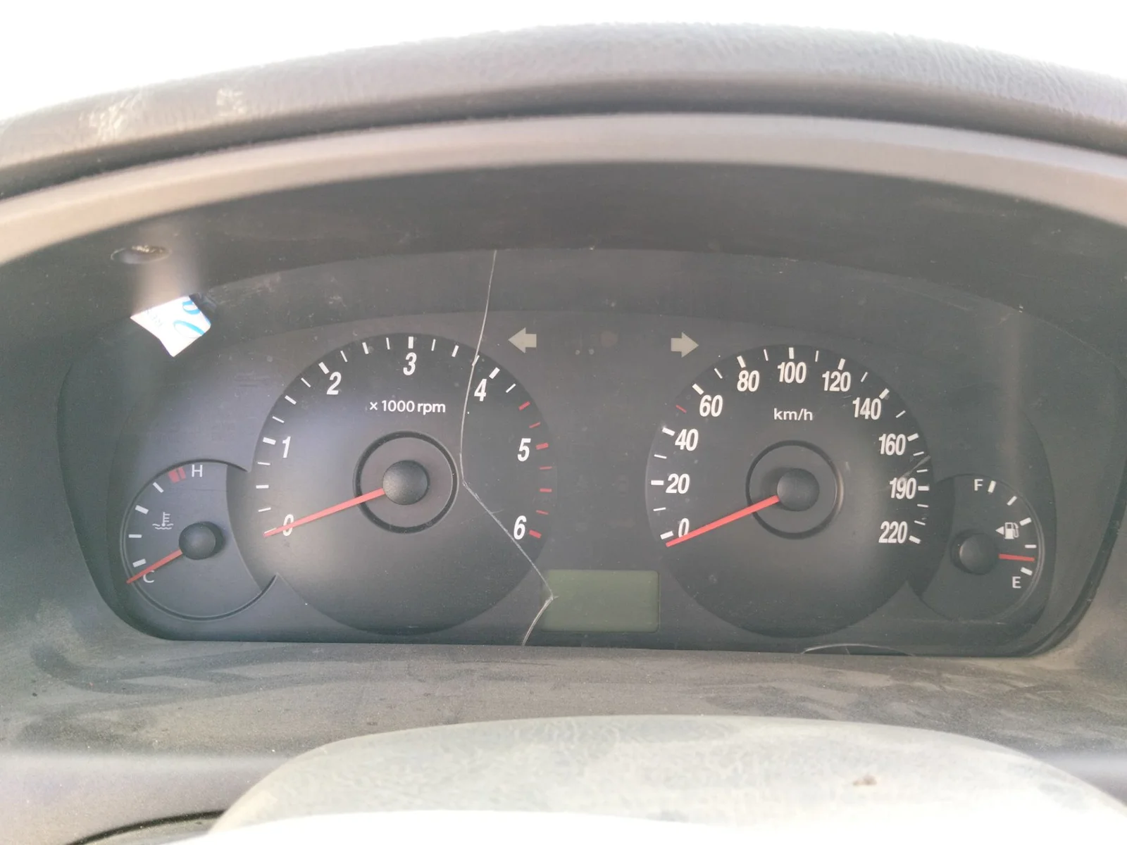 Foto de CUADRO INSTRUMENTOS HYUNDAI ELANTRA (XD) 2.0 CRDi CAT (113 CV / 83 KW) referencia 94016-2D300