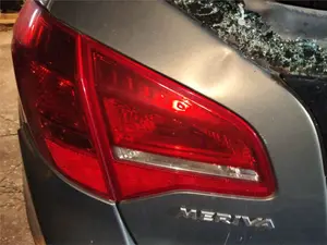 Foto de PILOTO TRASERO IZQUIERDO INTERIOR OPEL MERIVA B