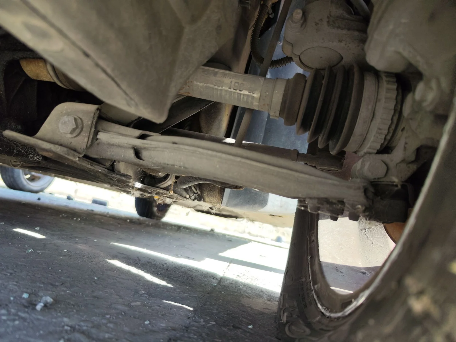 Foto de BRAZO SUSPENSION DELANTERO IZQUIERDO CITROEN XSARA BERLINA 1.6 16V CAT (NFU / TU5JP4) (109 CV / 80 KW) referencia 3520V