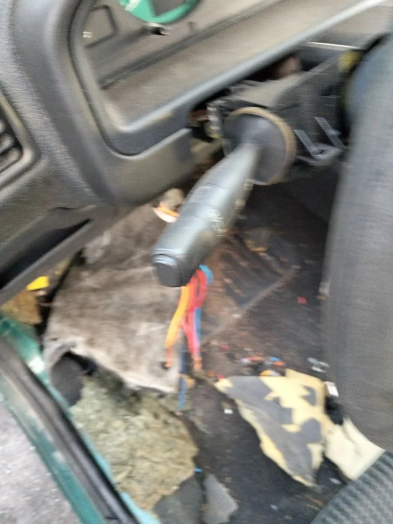 Foto de MANDO INTERMITENTES PEUGEOT 106 (S2) 1.1 (60 CV / 44 KW)