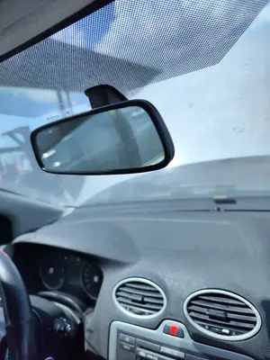 Foto de RETROVISOR INTERIOR FORD FOCUS BERLINA (CAP) 1.6 TDCi CAT (90 CV / 66 KW)