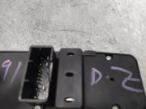 Foto de MANDO ELEVALUNAS DELANTERO IZQUIERDO FIAT FREEMONT (345) 2.0 16V Multijet CAT (170 CV / 125 KW) referencia 56046826AC foto 4