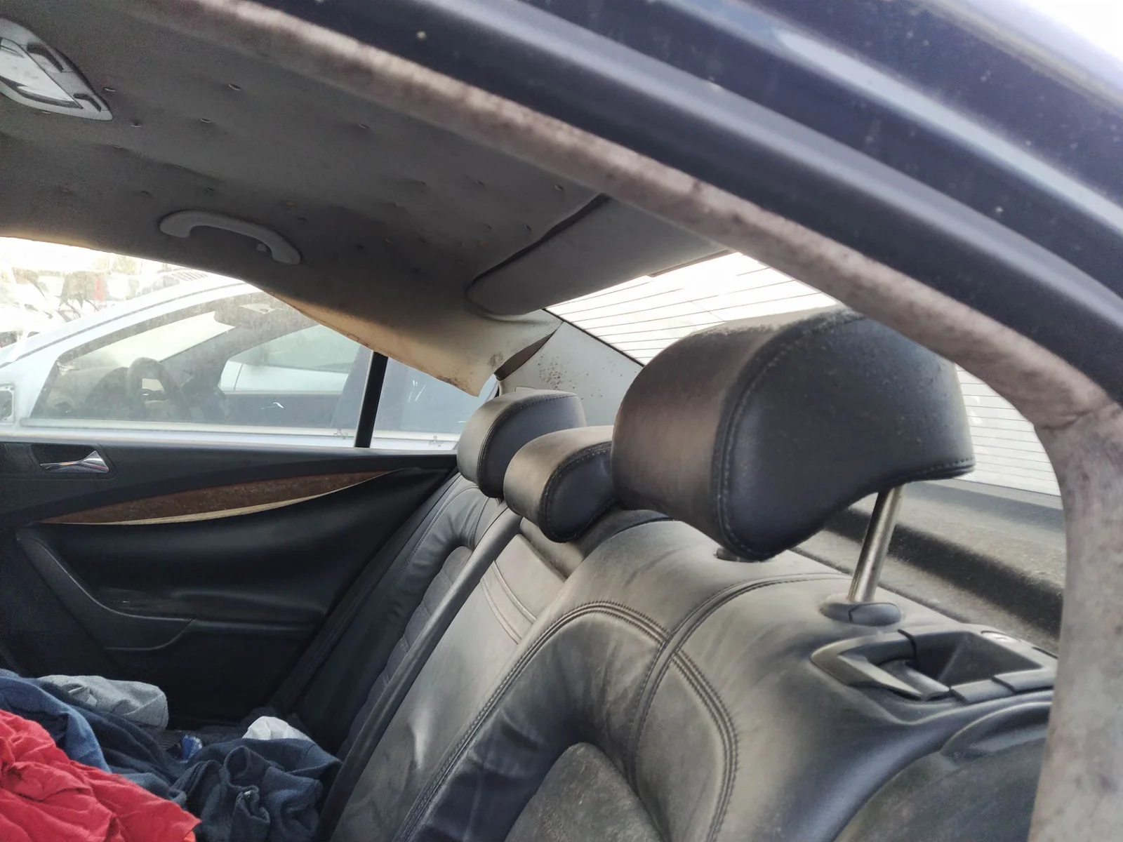 Foto de ASIDERO TECHO TRASERO DERECHO VOLKSWAGEN PASSAT BERLINA (3C2) 2.0 TDI (140 CV / 103 KW)