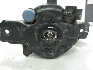Foto de FARO ANTINIEBLA DERECHO RENAULT ESPACE IV (JK0) 2.0 16V Turbo (170 CV / 125 KW) referencia 8200002470 foto 6