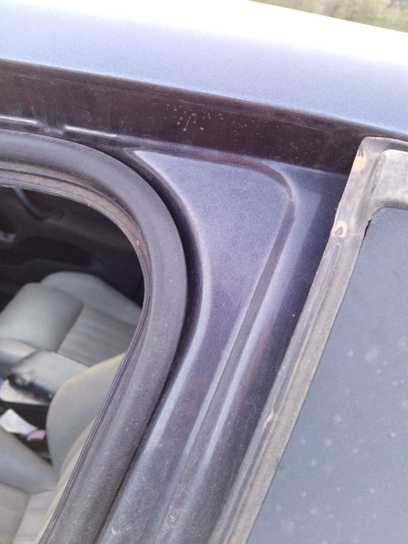 Foto de GOMAS CONTORNO PUERTA ALFA ROMEO 147 (190) 1.9 JTD CAT (110 CV / 81 KW)