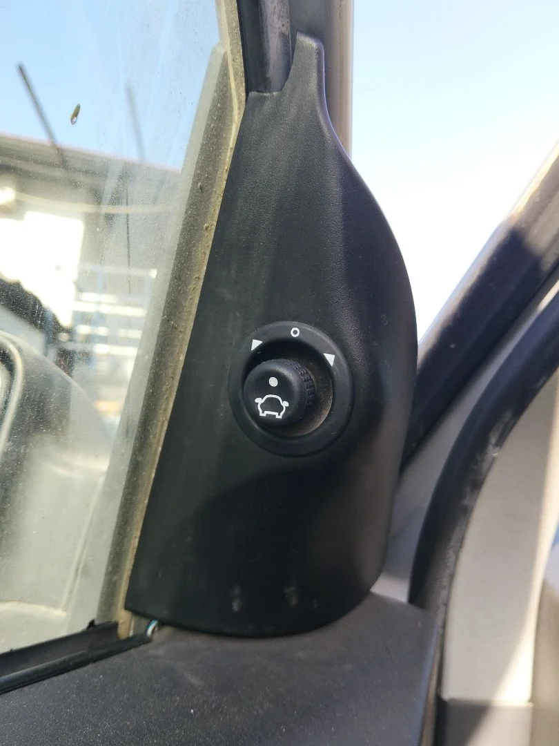 Foto de MANDO RETROVISOR FORD FOCUS BERLINA (CAK) 1.6 16V CAT (101 CV / 74 KW)