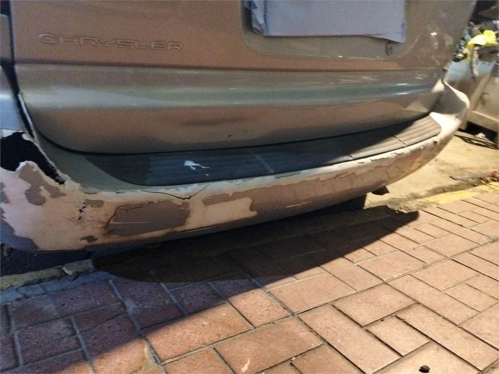 Foto de REFUERZO PARAGOLPES TRASERO CHRYSLER VOYAGER (RG)