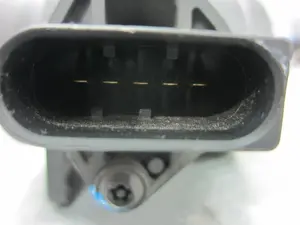 Foto de CAUDALIMETRO VOLKSWAGEN PASSAT BERLINA (3C2) referencia 038906461B foto 5