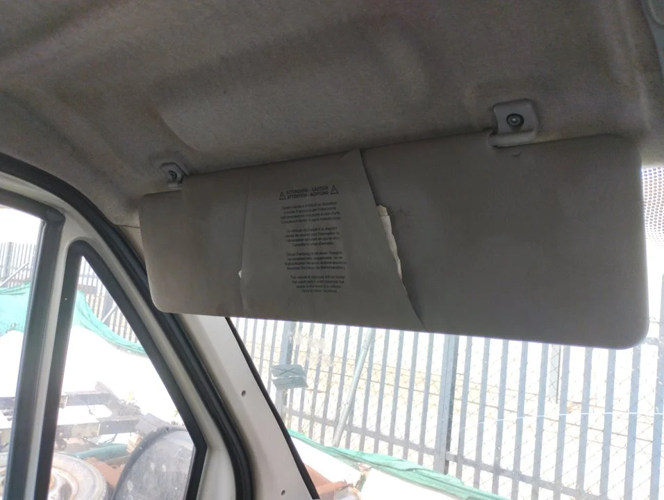 Foto de PARASOL IZQUIERDO FIAT DUCATO II COMBI 2.8 TDI CAT (122 CV / 90 KW)