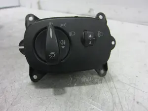 Foto de MANDO LUCES FORD TRANSIT FURGÓN MEDIO (FY) 2.4 TDE CAT (90 CV / 66 KW) referencia YC1T13A024