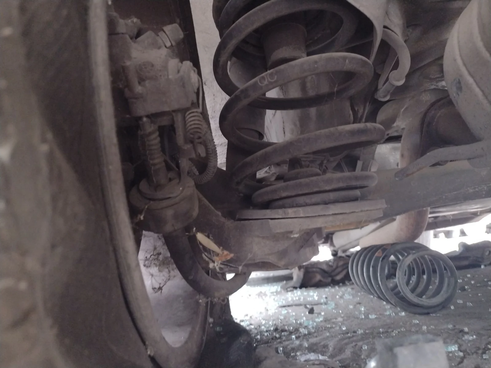 Foto de BRAZO SUSPENSION TRASERO IZQUIERDO OPEL ZAFIRA A 2.0 DTI (101 CV / 74 KW)