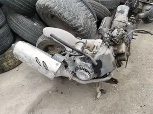 Foto de MOTOR COMPLETO DAELIM NS 125 125 cm3 - 9.0 kW (12 CV / 9 KW)