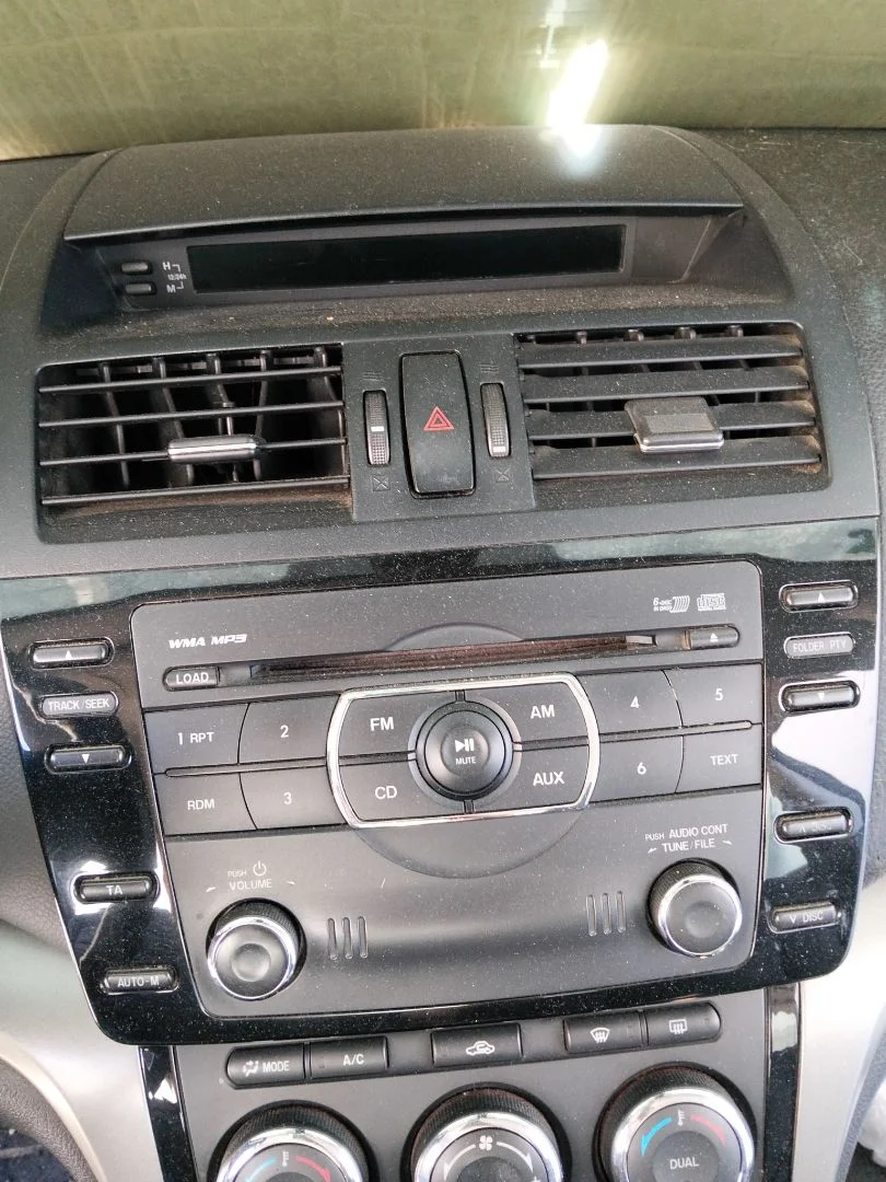 Foto de SISTEMA AUDIO / RADIO CD MAZDA 6 BERLINA (GH) 2.2 Turbodiesel CAT (163 CV / 120 KW)