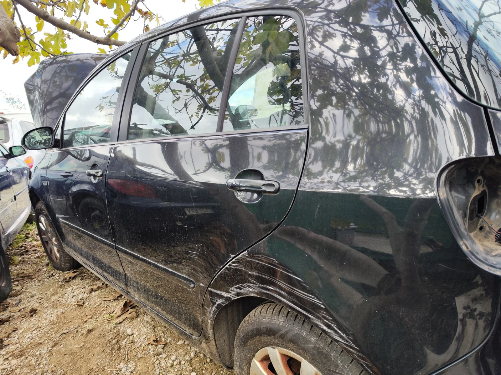 Foto de PUERTA TRASERA IZQUIERDA VOLKSWAGEN GOLF PLUS V (5M1) 1.9 TDI (105 CV / 77 KW)