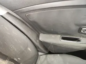 Foto de GUARNECIDO PUERTA TRASERA IZQUIERDA RENAULT MEGANE III BERLINA 5P 1.5 dCi Diesel FAP (110 CV / 81 KW) referencia 829A16617R