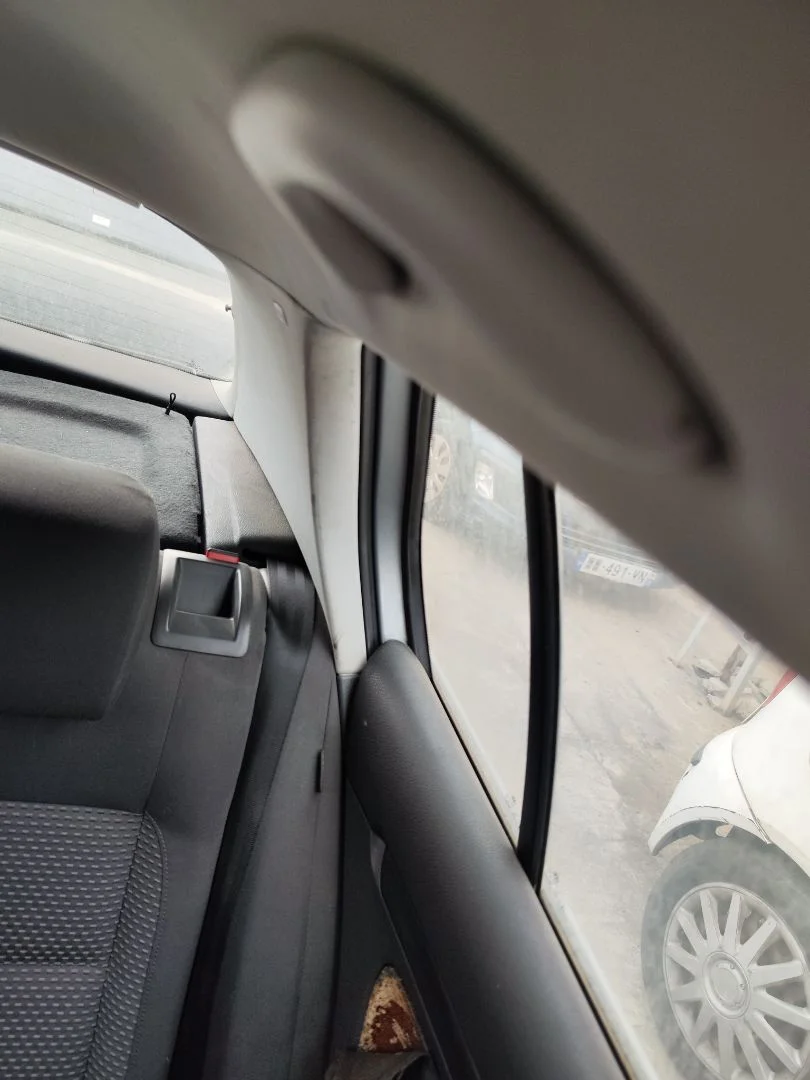 Foto de CINTURON SEGURIDAD TRASERO IZQUIERDO VOLKSWAGEN GOLF V (1K1)(10.2003) 1.4 16V TSI (170 CV / 125 KW)