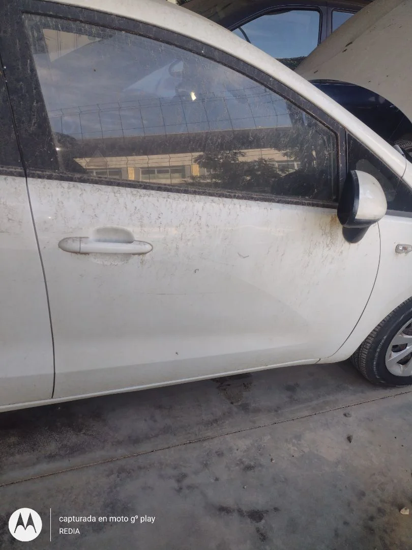 Foto de PUERTA DELANTERA DERECHA KIA RIO (UB) 1.2 CAT (86 CV / 63 KW)