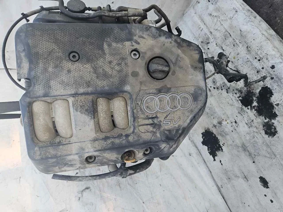 Foto de MOTOR COMPLETO AUDI A3 (8L) referencia AGN