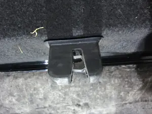 Foto de CERRADURA MALETERO / PORTON AUDI A5 CABRIOLET (8F7) 2.7 V6 24V TDI (190 CV / 140 KW) referencia 4F5827505D foto 2
