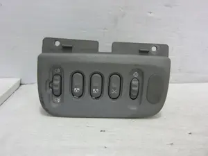 Foto de MANDO ELEVALUNAS DELANTERO IZQUIERDO RENAULT SCENIC I (JA...) 1.6  (107 CV / 79 KW) referencia 7700432430