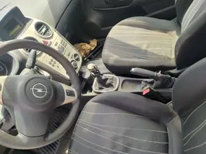 Foto de CONSOLA CENTRAL OPEL CORSA D 1.2 16V CAT (Z 12 XEP / LB4) (80 CV / 59 KW)