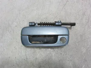 Foto de MANETA EXTERIOR DELANTERA IZQUIERDA PEUGEOT 406 BERLINA (S1/S2) 3.0 V6 24V CAT (190 CV / 140 KW) referencia 77242