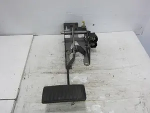 Foto de PEDAL FRENO CHRYSLER STRATUS JX CABRIO 2.5 CAT (163 CV / 120 KW) referencia 04929561 foto 1
