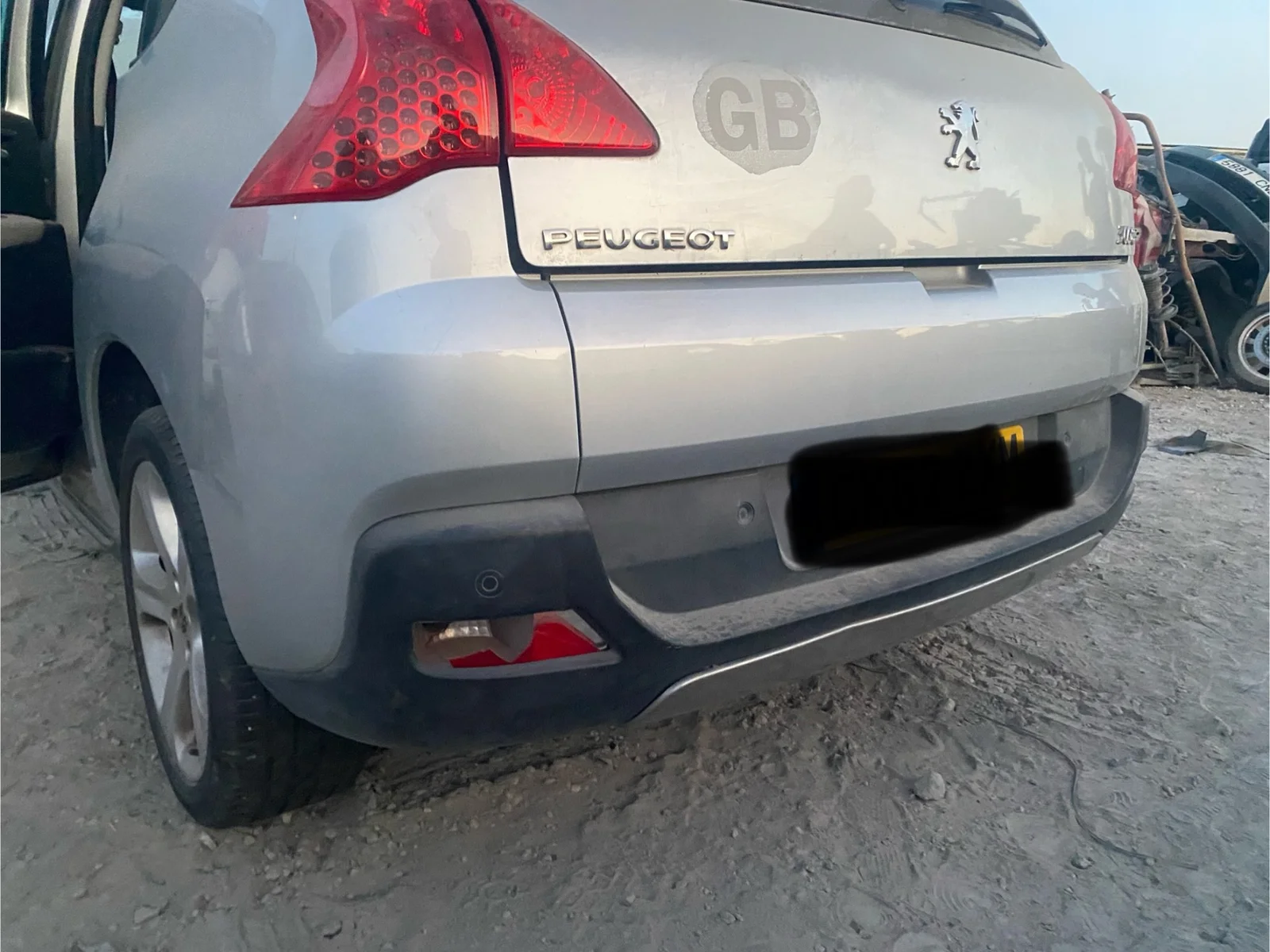 Foto de PARAGOLPES TRASERO PEUGEOT 3008 1.6 16V (120 CV / 88 KW)