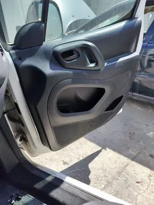 Foto de ELEVALUNAS DELANTERO DERECHO CITROEN BERLINGO FURGÓN 1.6 16V HDi FAP (75 CV / 55 KW) referencia 9802389180