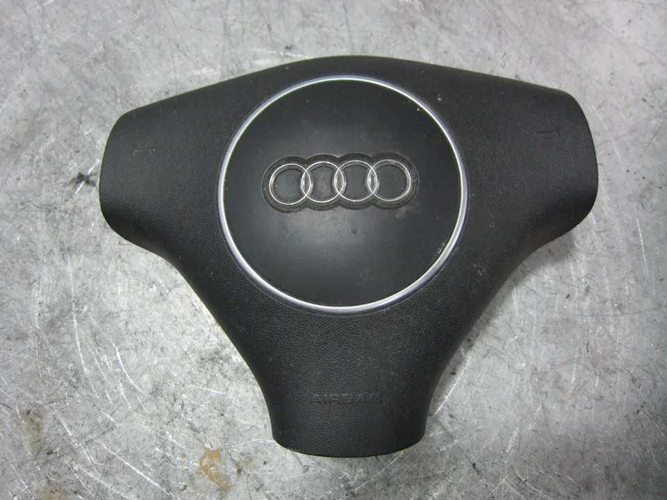 Foto de AIRBAG DELANTERO IZQUIERDO AUDI A3 (8L) 1.9 TDI (101 CV / 74 KW) referencia 8E0880201