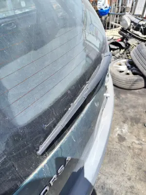 Foto de BRAZO LIMPIA TRASERO OPEL CORSA C 1.2 16V CAT (Z 12 XE / LW4) (75 CV / 55 KW) referencia 9114678