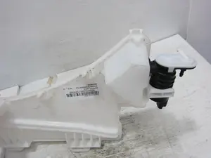 Foto de DEPOSITO LIMPIA CITROEN C5 AIRCROSS 1.2 12V e-THP / PureTech (131 CV / 96 KW) referencia 9826400780 foto 2