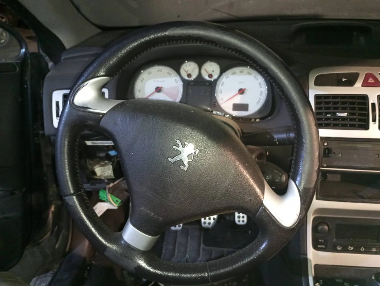 Foto de VOLANTE PEUGEOT 307 CC CABRIO-COUPÉ (S2)