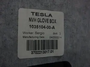 Foto de GUANTERA TESLA MODEL S eléctrico 270 kW (367 CV / 270 KW) referencia 103510400A foto 5