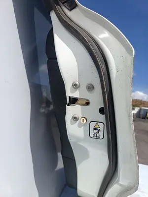 Foto de CERRADURA PUERTA TRASERA DERECHA ALFA ROMEO GIULIETTA (191) 1.6 JTDM CAT (105 CV / 77 KW)