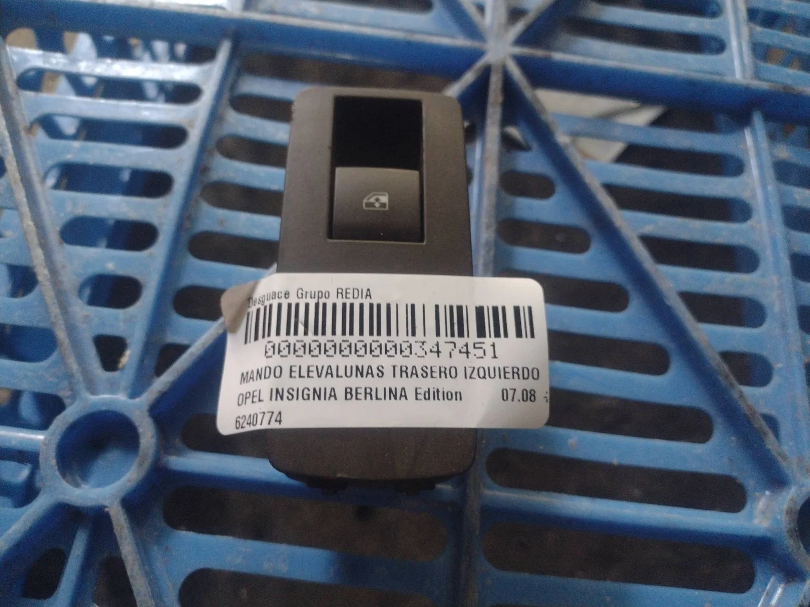 Foto de MANDO ELEVALUNAS TRASERO IZQUIERDO OPEL INSIGNIA BERLINA 2.0 16V CDTI (160 CV / 118 KW) referencia 6240774