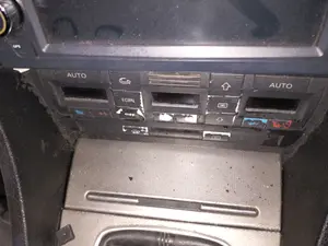 Foto de CENICERO AUDI A4 BERLINA (8E)