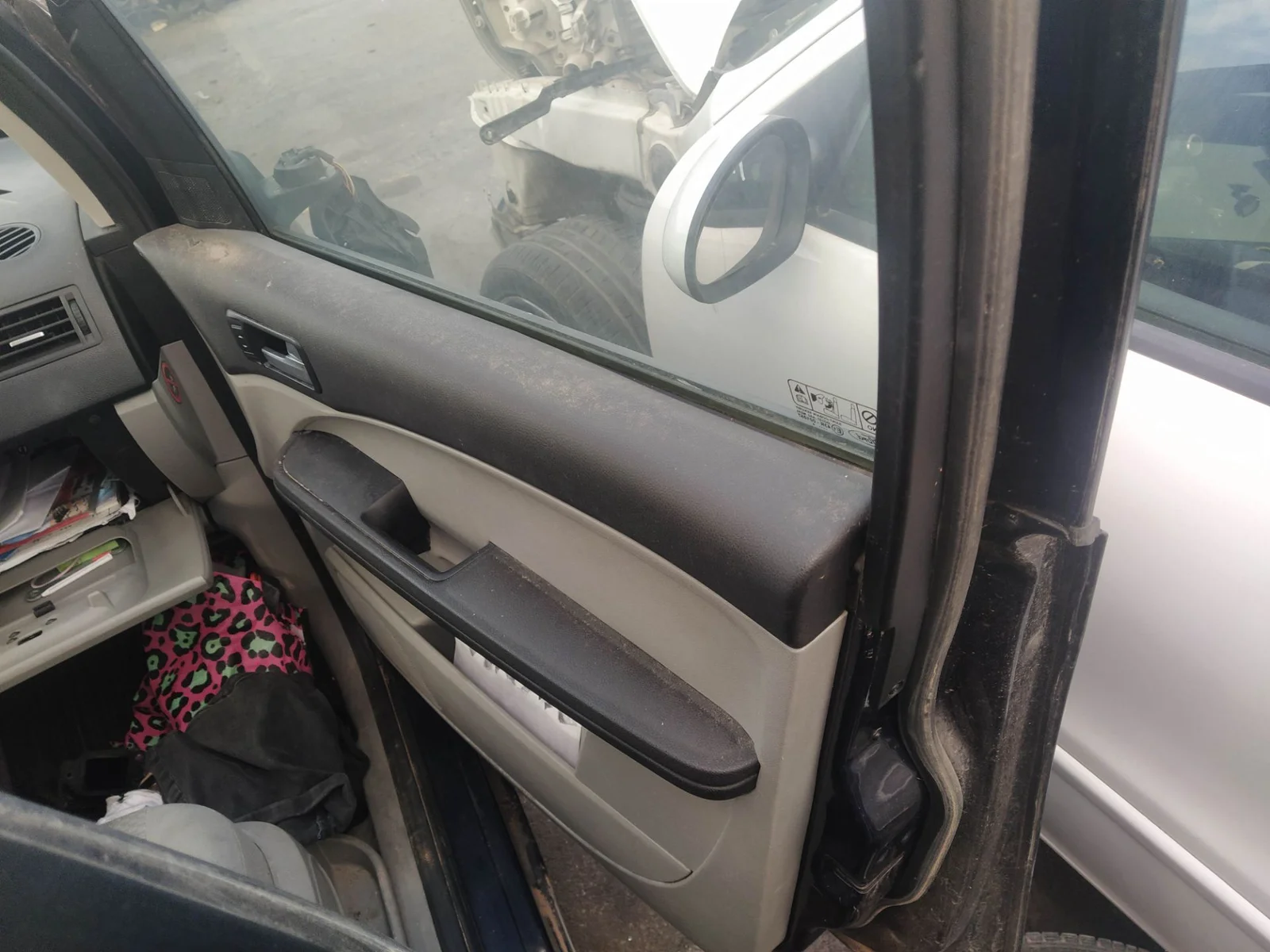 Foto de GUARNECIDO PUERTA DELANTERA DERECHA FORD FOCUS C-MAX (CAP)(2003) 1.8 TDCi Turbodiesel CAT (116 CV / 85 KW) referencia 1453922