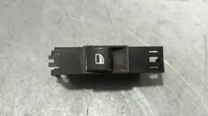 Foto de MANDO ELEVALUNAS DELANTERO DERECHO BMW SERIE 3 BERLINA (E46) 2.0 16V Diesel CAT (136 CV / 100 KW) referencia 61318381510