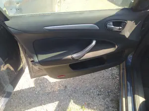 Foto de RETENEDOR PUERTA FORD MONDEO BERLINA (CA2) 2.0 TDCi CAT (131 CV / 96 KW)